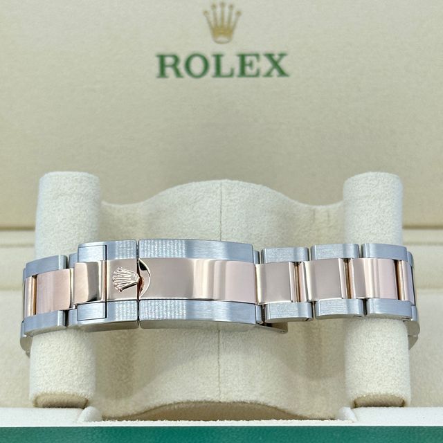 Rolex GMT Master II 126711 CHNR Image 3